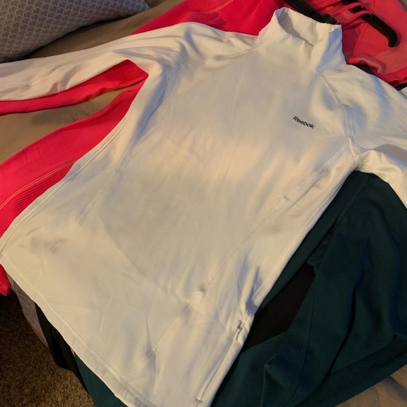 Reebok active pullover - Picture 3 of 6